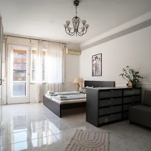  Apartment Madach Square